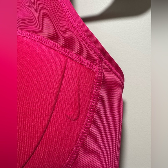 Nike PADDED Women's Dri-Fit Medium Support Pink Sports Bra - Picture 9 of 10